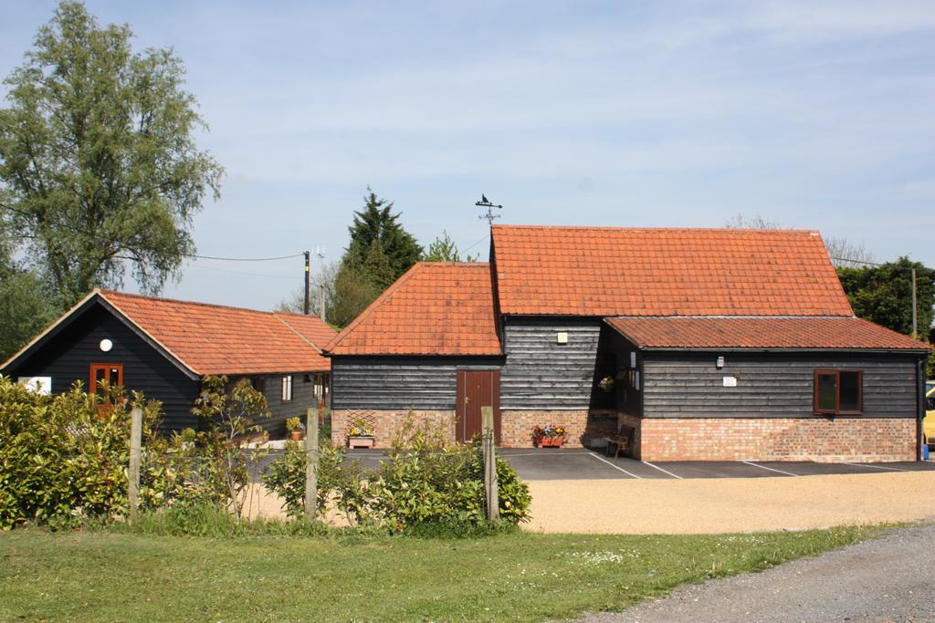 Puttocks Farm Bed & Breakfast Great Dunmow Exterior photo