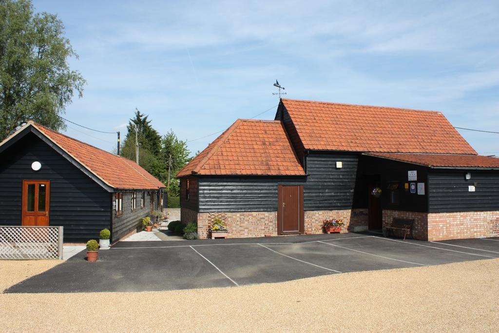 Puttocks Farm Bed & Breakfast Great Dunmow Exterior photo